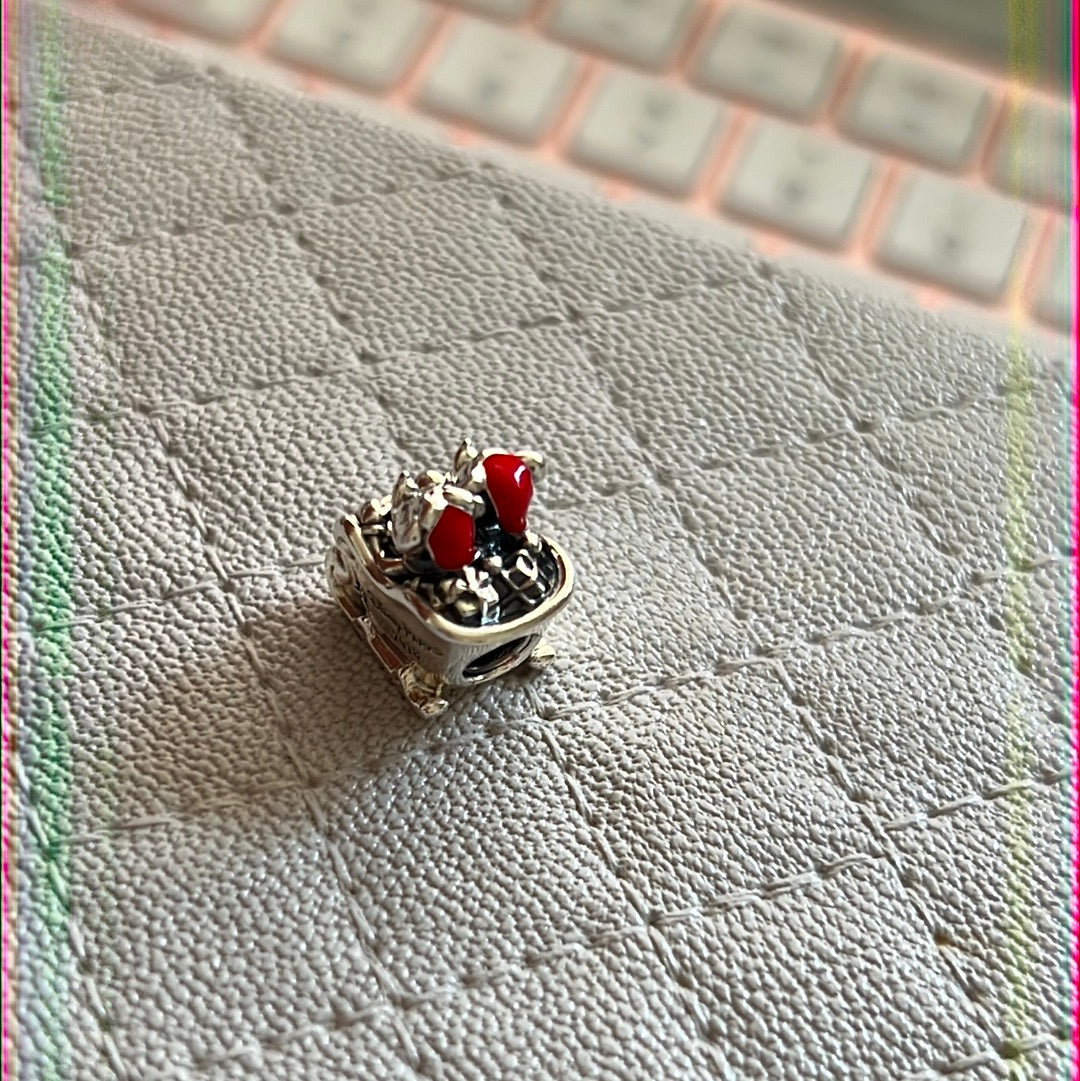 Genuine Pandora Disney Minnie and Mickey 2018 Exclusive Christmas Sleigh Charm