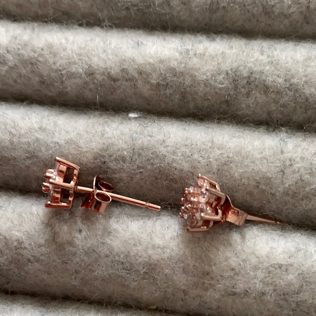 Brand New Rose Gold Plated Sterling Silver Earrings Studs Cz Flowers 6 Petals