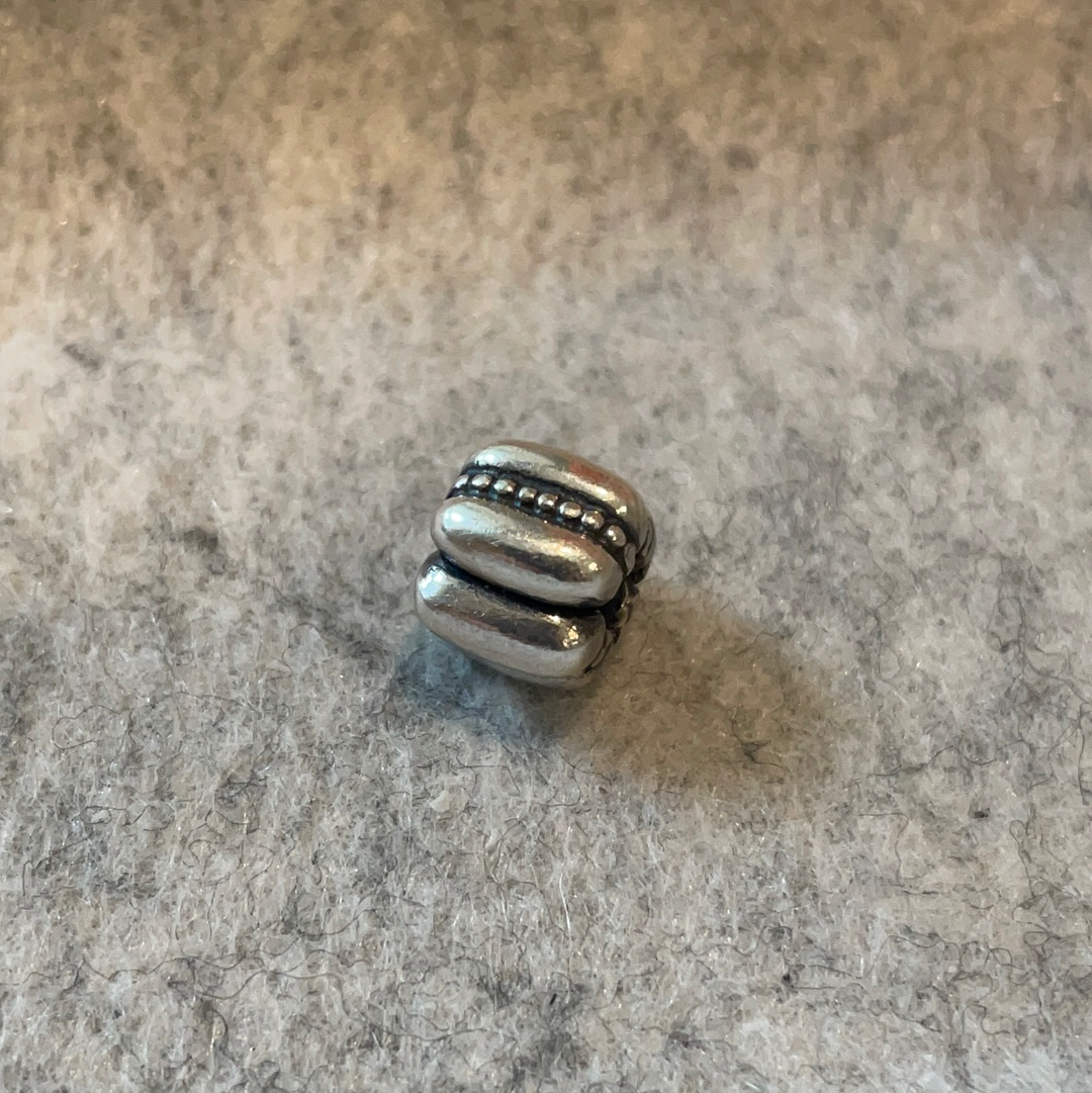 Genuine Pandora Pair of Dotted Line Clips Clip Retired x1