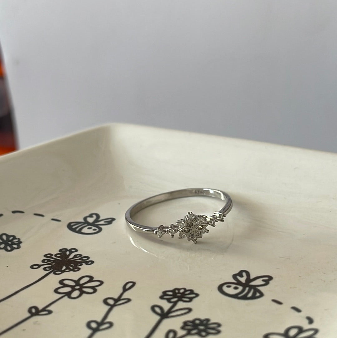 Sterling Silver Pave Beautiful Flower Ring Size 60
