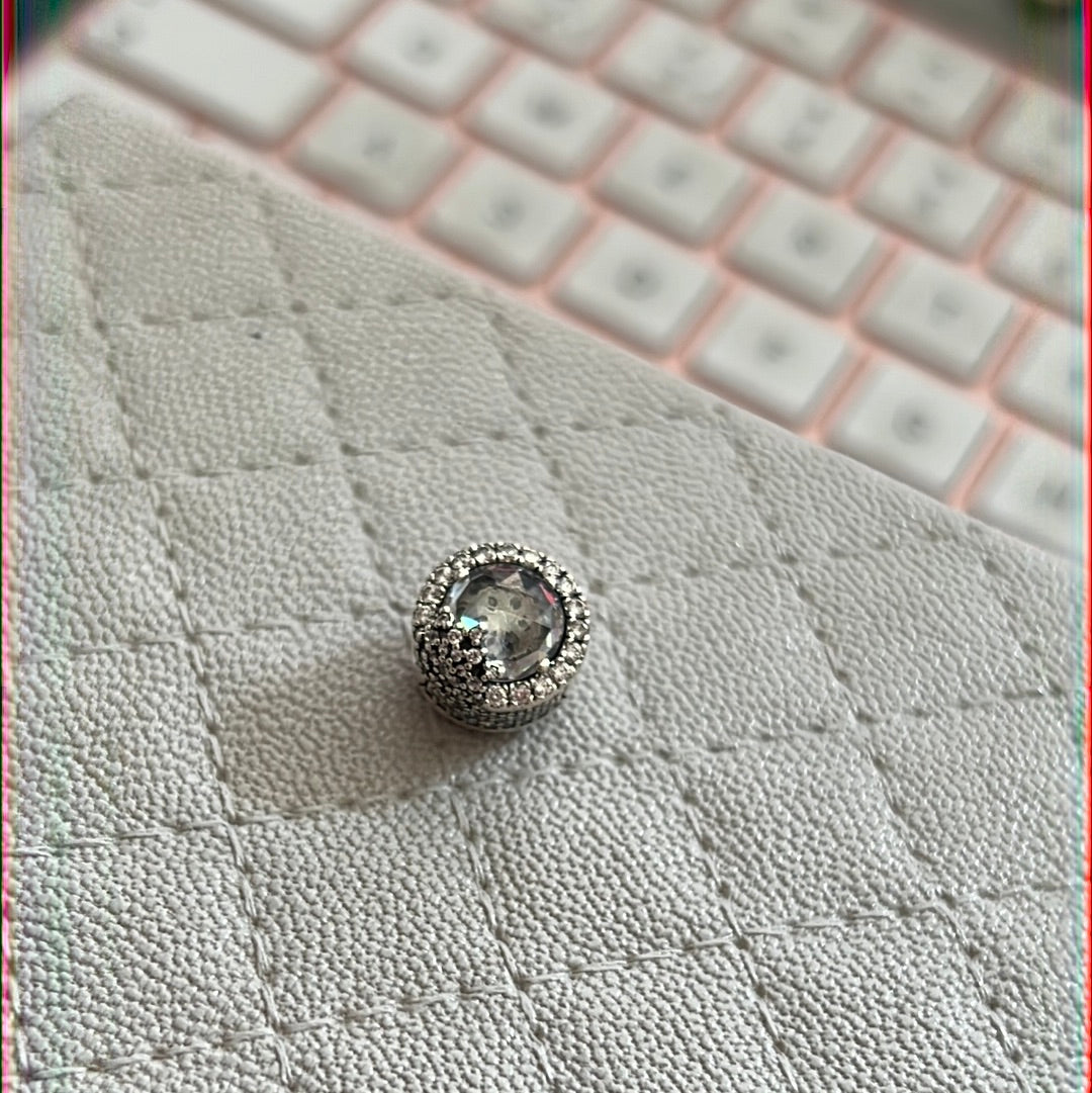Genuine Pandora Dazzling Clear Frozen Snowflake Cz Charm