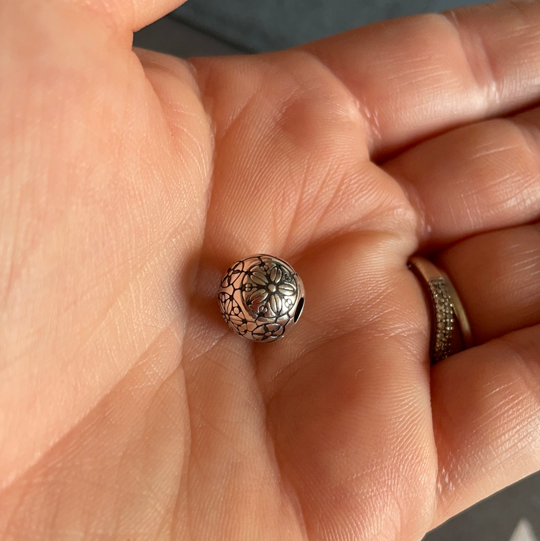 Genuine Pandora Abstract Flower Floral Clip Sold As One