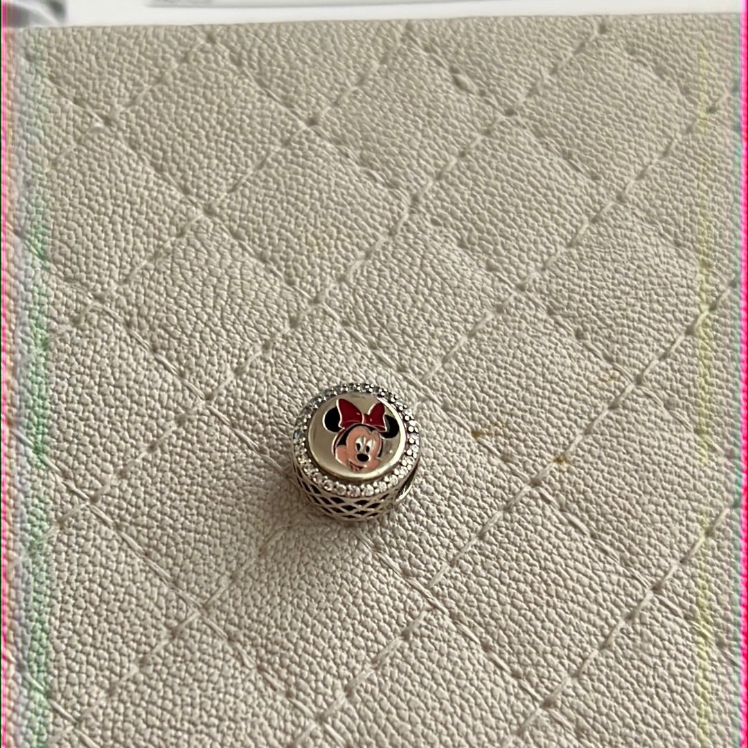 Genuine Pandora Disney Parks Christmas Minnie Mouse Enamel Mistletoe Kisses Pave Charm