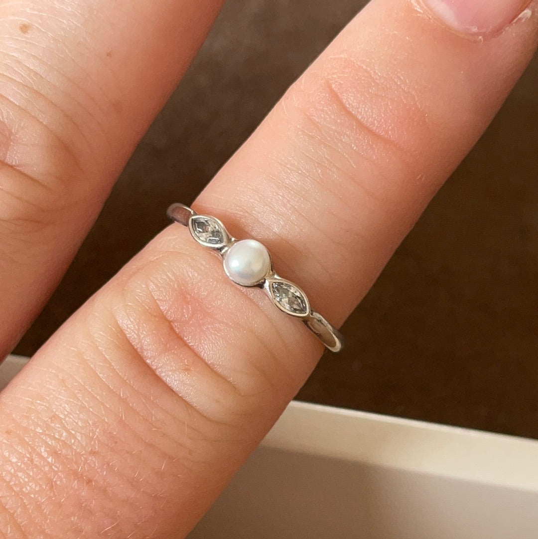 Genuine Pandora Pearl Bow Ring Sizes