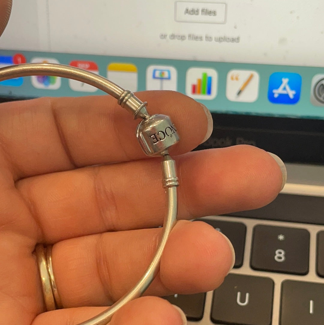 Genuine Gnoce Charm Basic Bangle Size 18cm