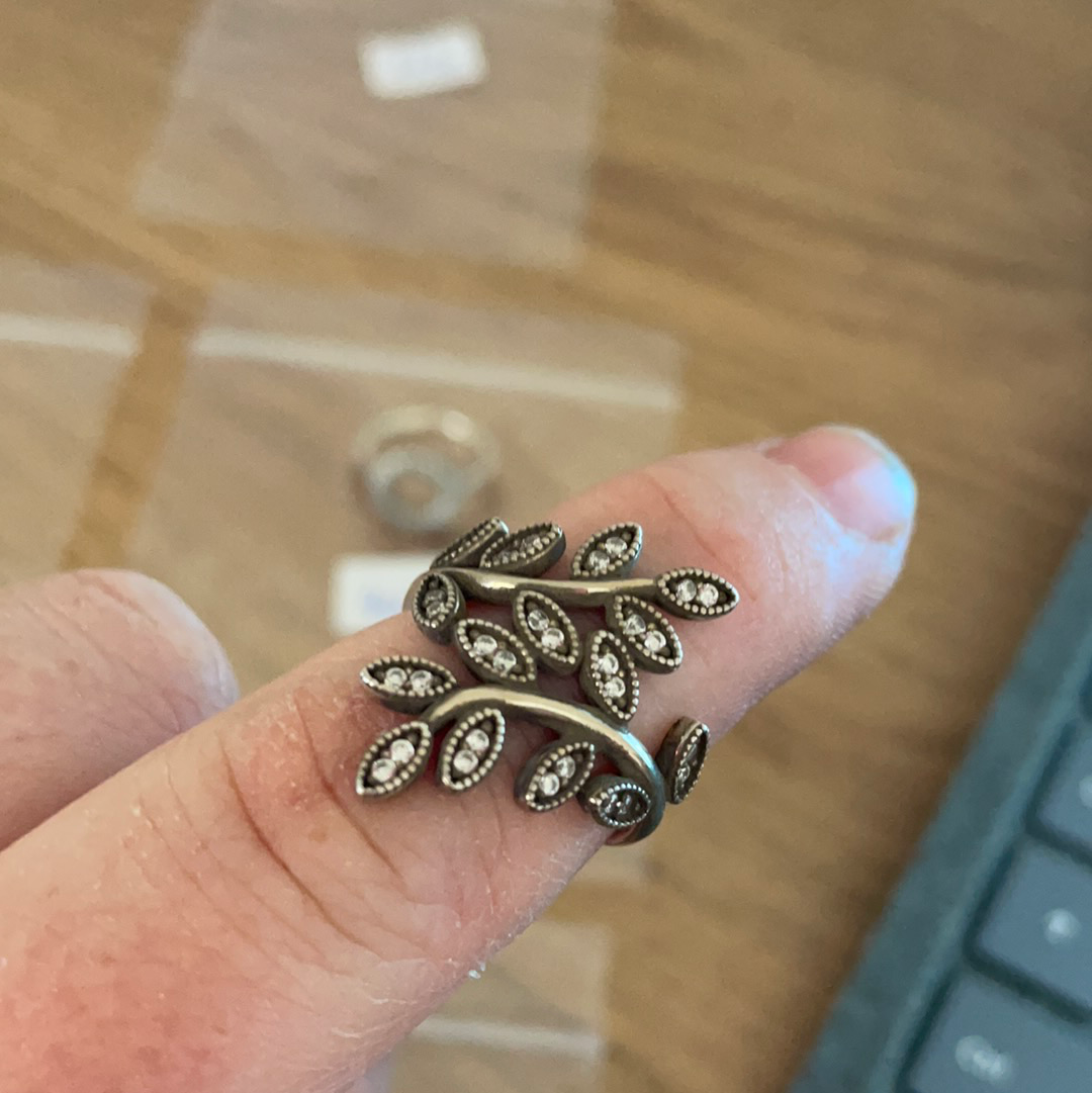 Genuine Pandora Large Leaf Crossover Ring Statement Size 60