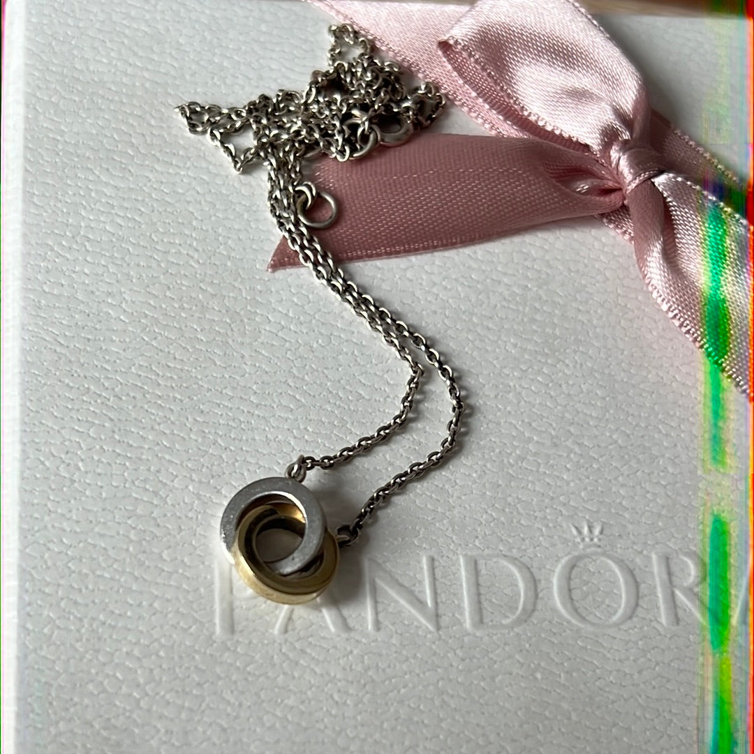 Genuine Links of London Sterling Silver And Gold Tone Interlinking Rings Necklace