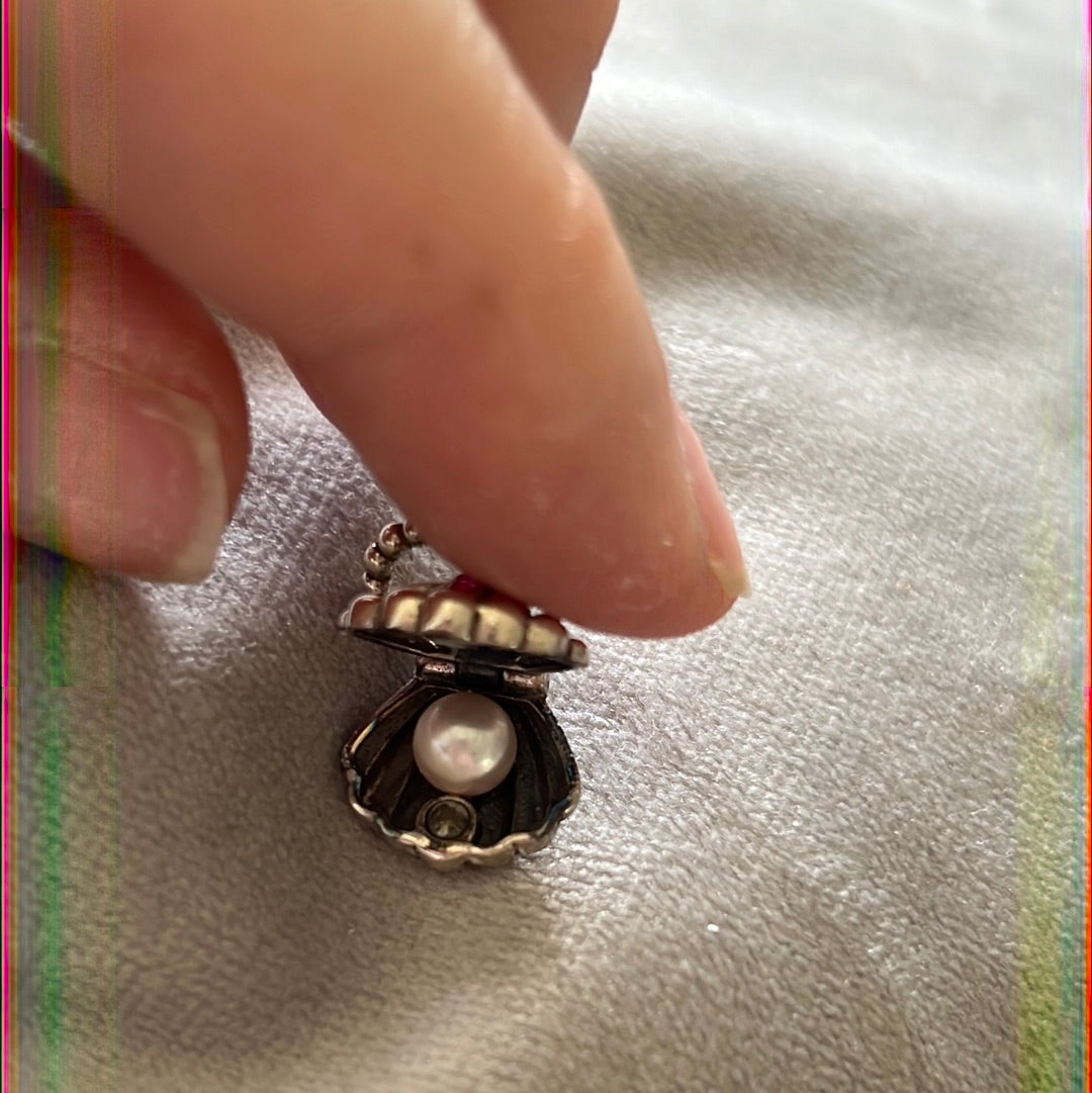 Genuine Chamilia Disney Ariel Pink Enamel Sea Shell CZ Dangle Charm