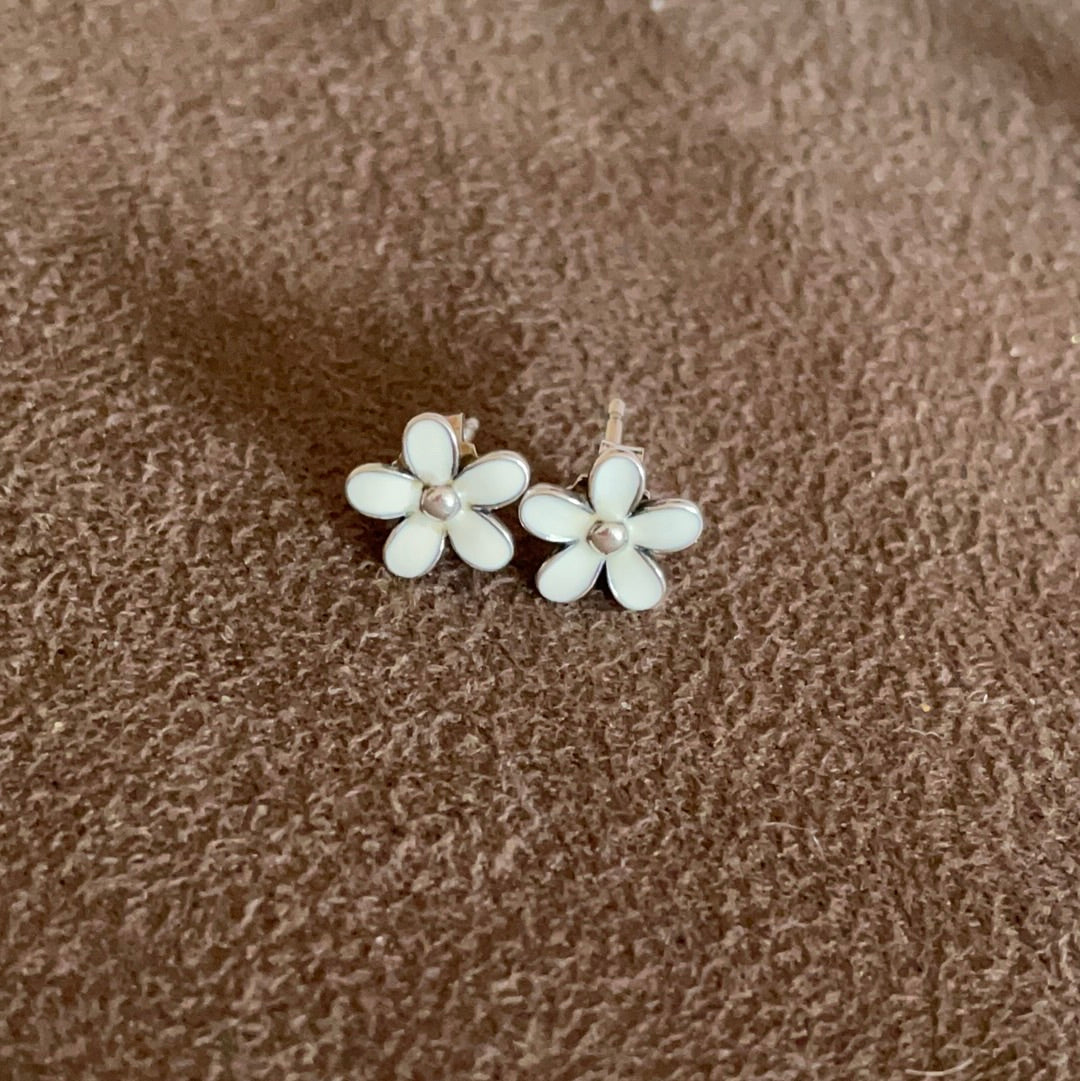 Genuine Pandora White Enamel Daisy Earrings Studs