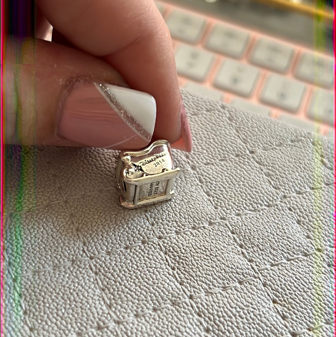 Genuine Pandora Disney Minnie and Mickey 2018 Exclusive Christmas Sleigh Charm