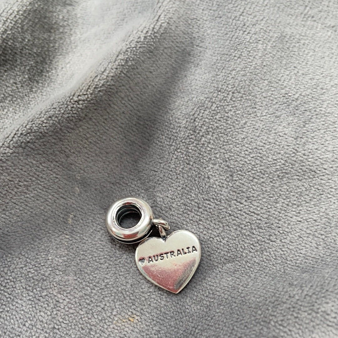 Genuine Pandora Enamel Flag Heart Australia Travel Charm