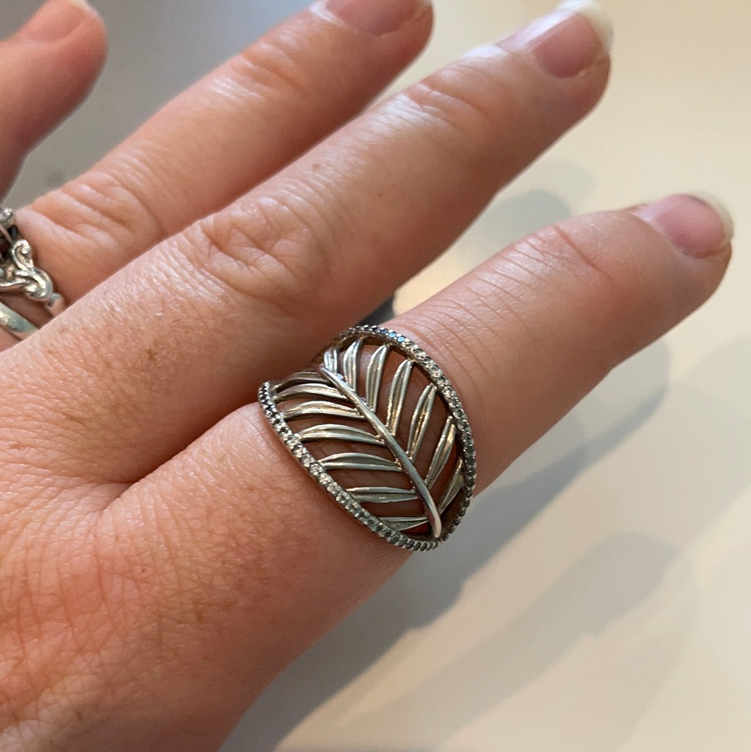 Genuine Pandora Palm Tropical Leaf Pave ring size 58