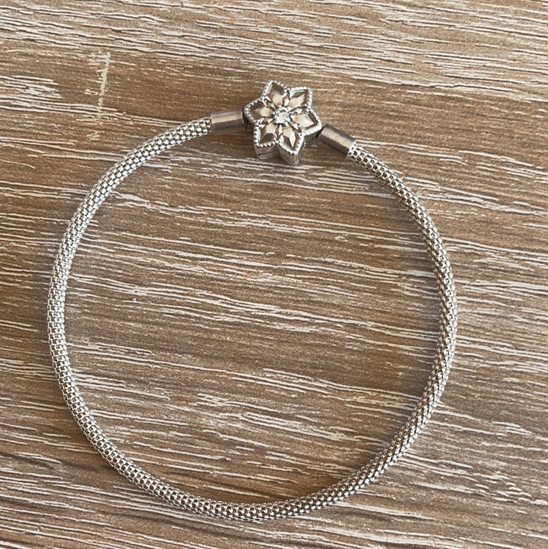 Genuine Pandora Mesh Moments Bracelet in Size 19cm Shine Bright Star Pave Clasp