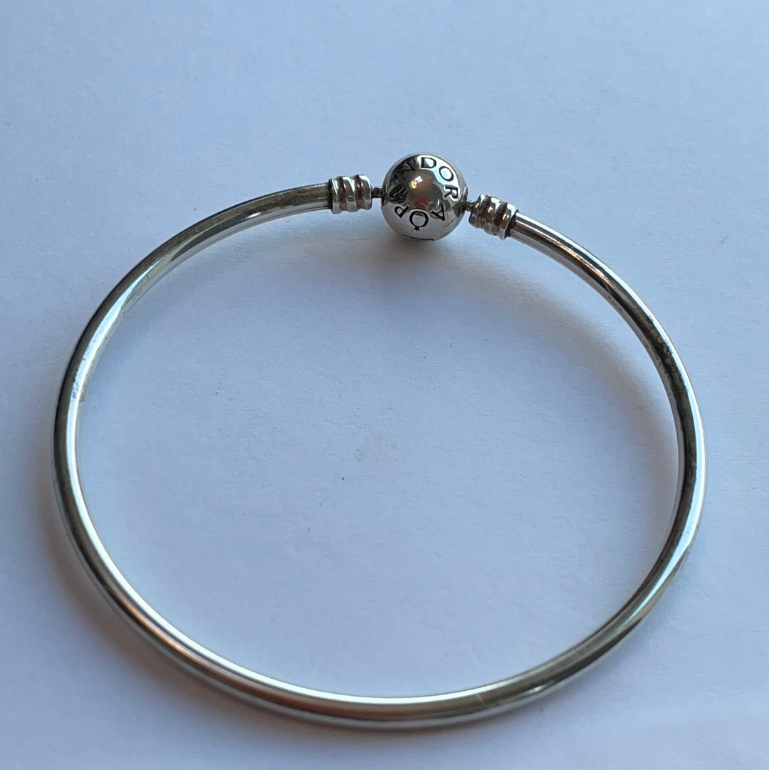 Genuine Pandora Moments Bangle Various Sizes