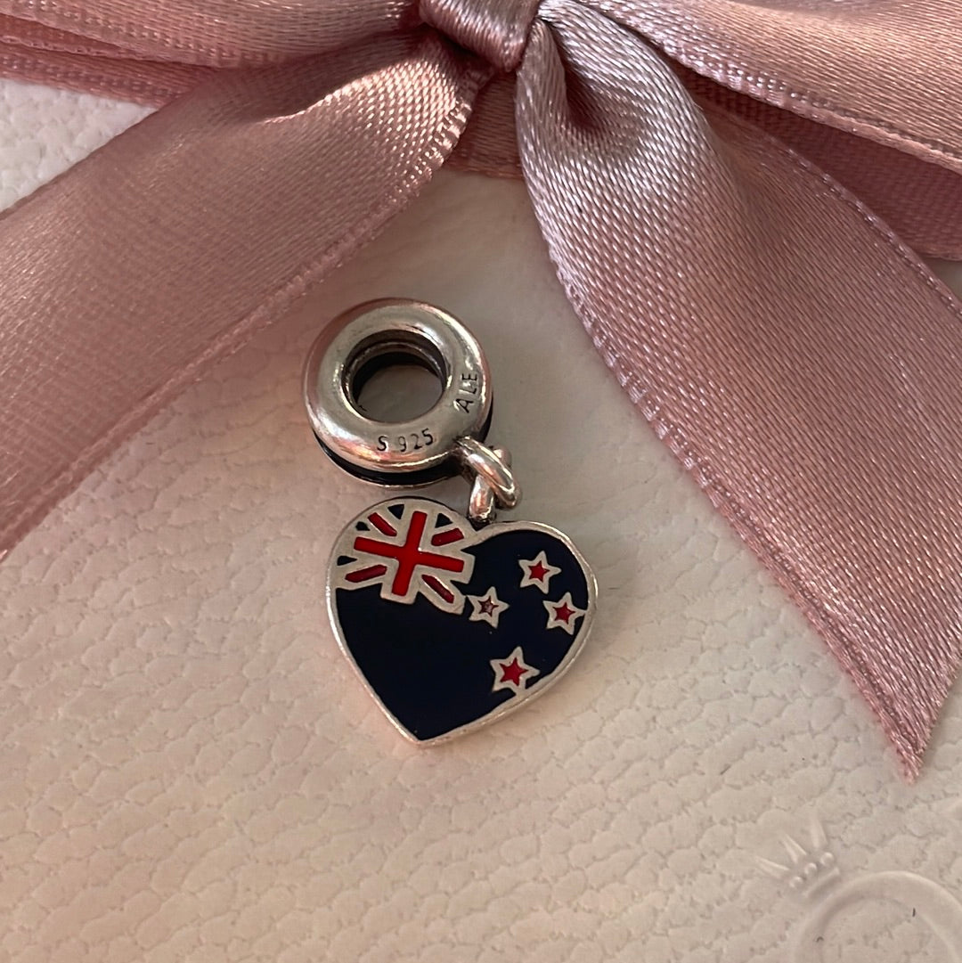 Genuine Pandora Enamel Flag Heart New Zealand Travel Charm