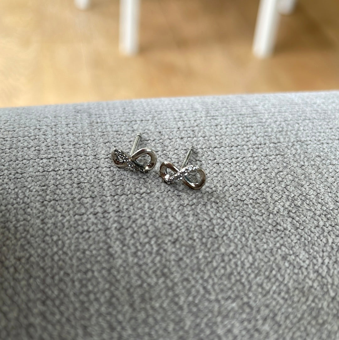 Genuine Pandora Loopy Infinity Pave Small Earrings
