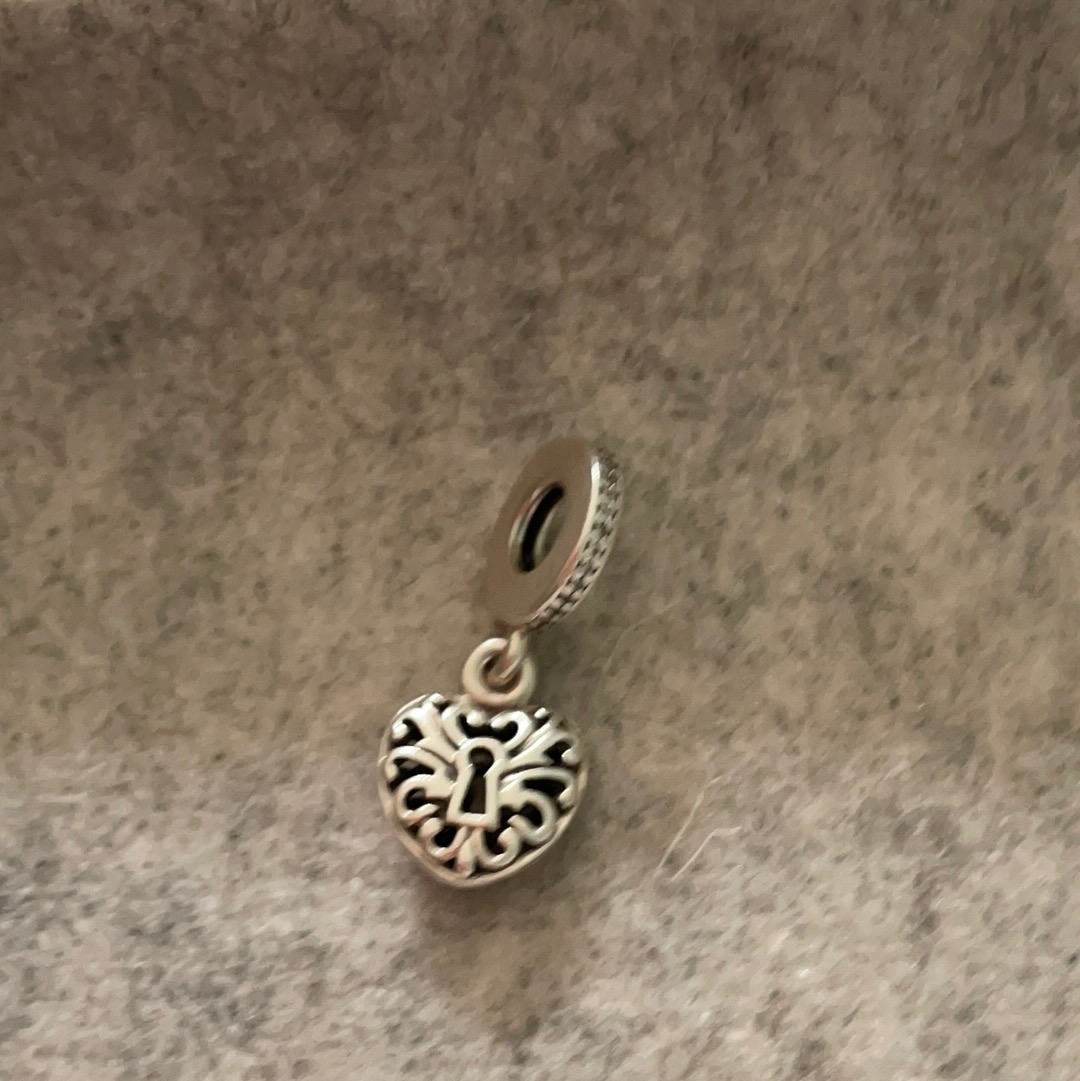 Genuine Pandora Vintage Lace Lock Openwork Dangle