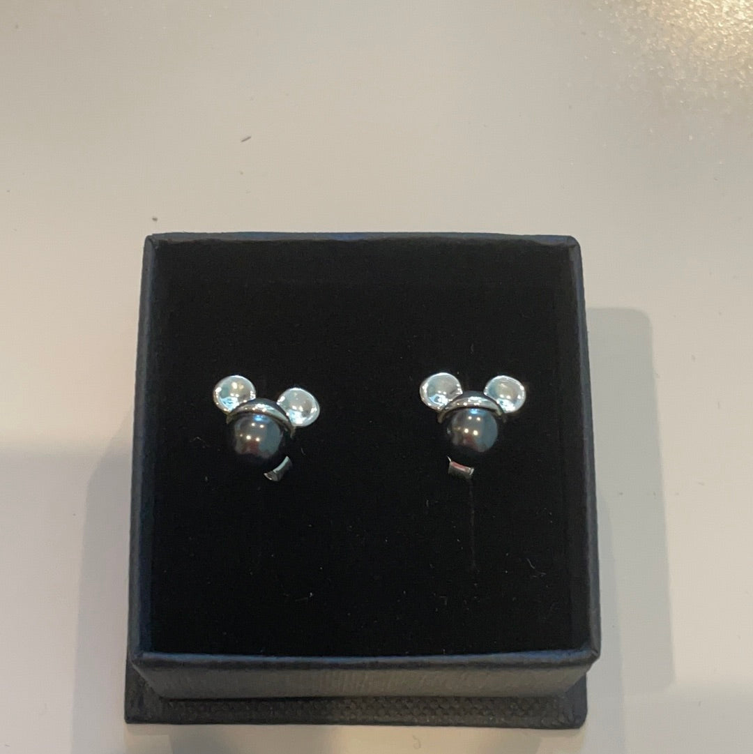 Genuine Chamilia Brand New in Box Disney Mickey Mouse Ears Black Pearl Earrings Studs