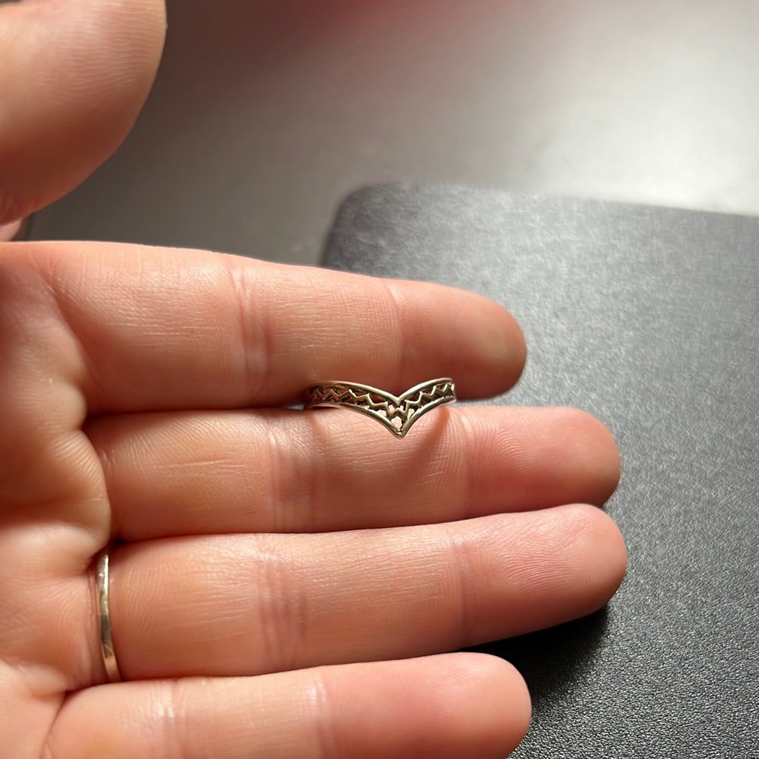 Solid Gold 715 Hallmarked Celtic Openwork Wishbone Ring 54