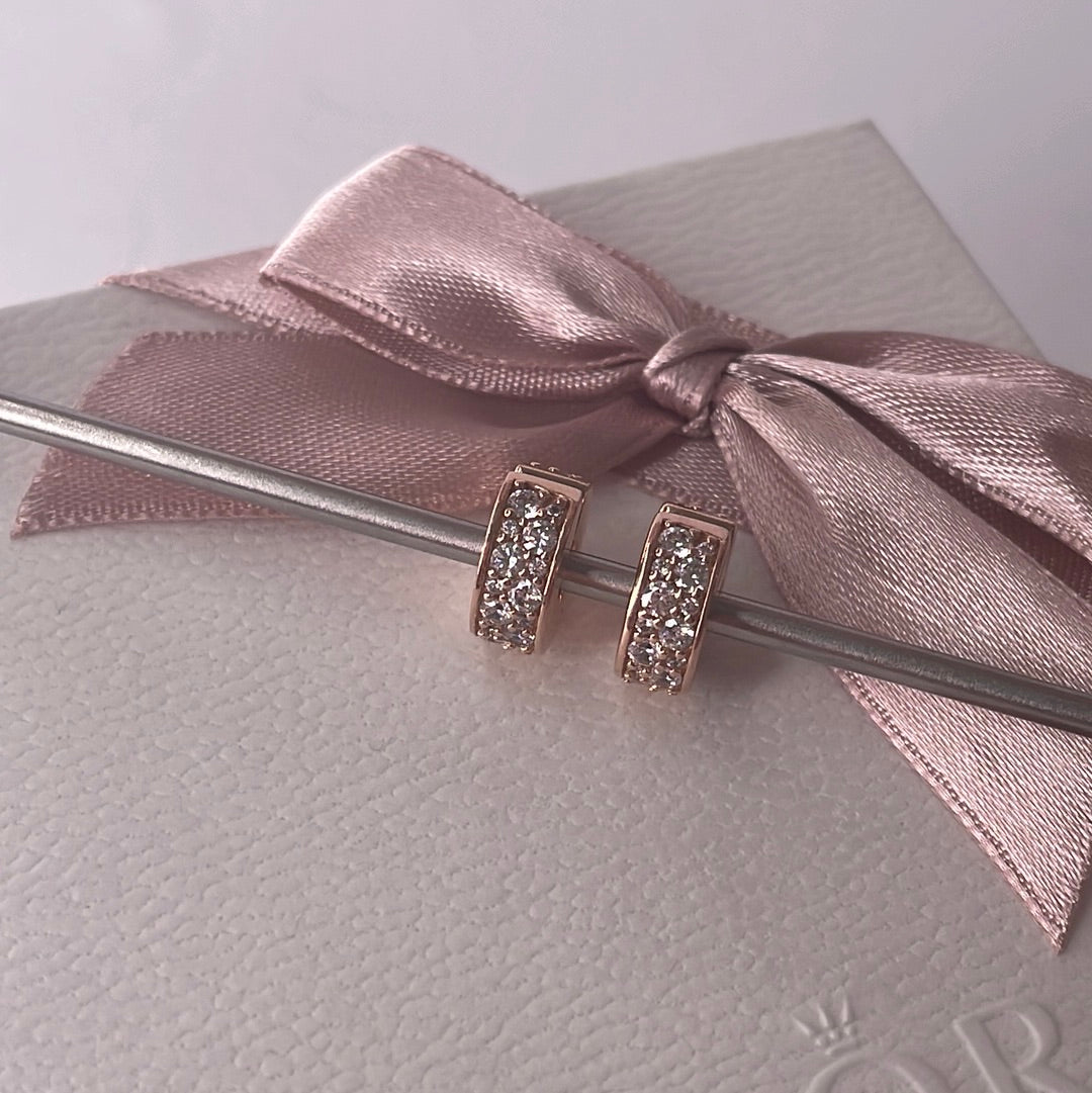 Genuine Pandora Silicone Pandora Rose Gold Clips Pave CZ