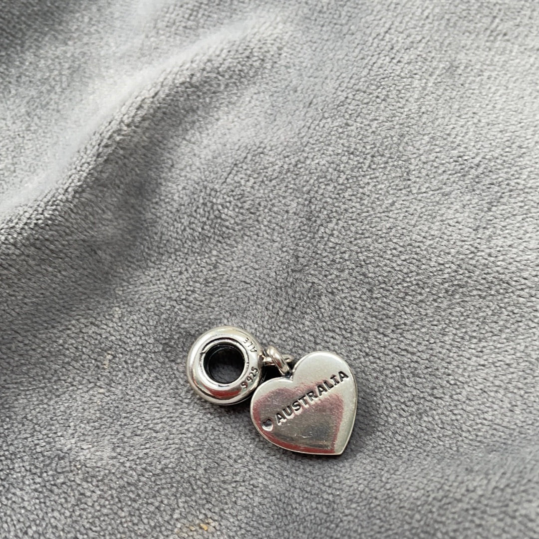 Genuine Pandora Enamel Flag Heart Australia Travel Charm