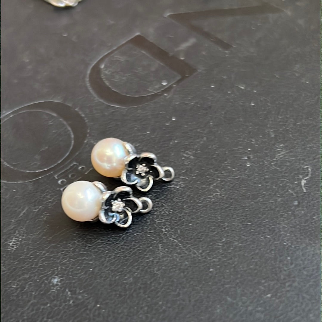 Genuine Pandora Black Flower Mystical Floral Collection Rare Compose Earrings