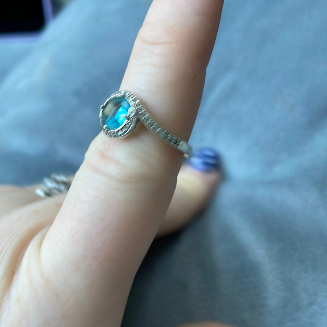 Genuine Pandora Radiant Embellishment Blue Stone Pave Ring 56
