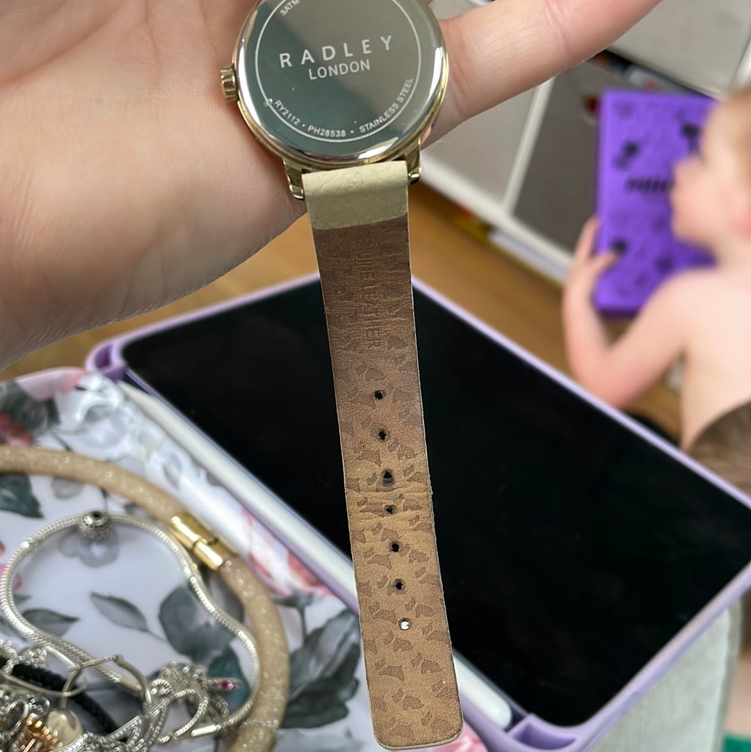 Genuine Radley Gold Watch Scottie Dog In a Teacup Watch READ DESCRIPTION