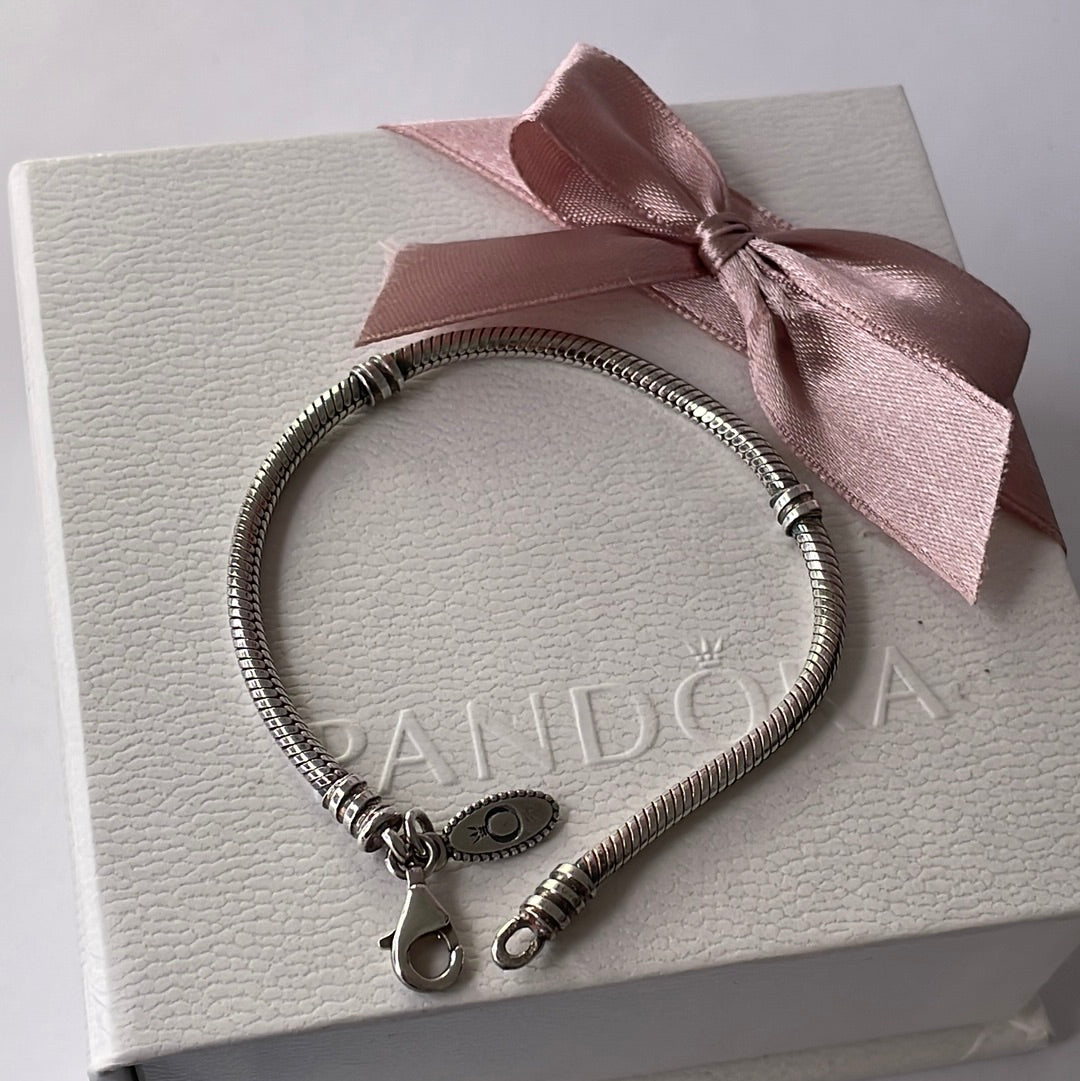 Genuine Pandora Moments Bracelet With Lobster Clasp