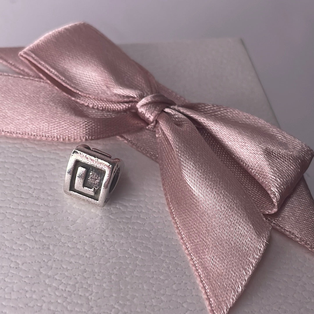 Genuine Pandora L letter charm