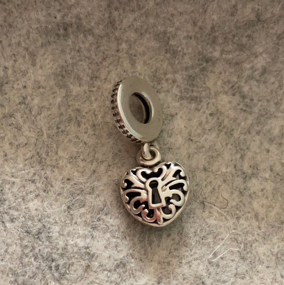 Genuine Pandora Vintage Lace Lock Openwork Dangle