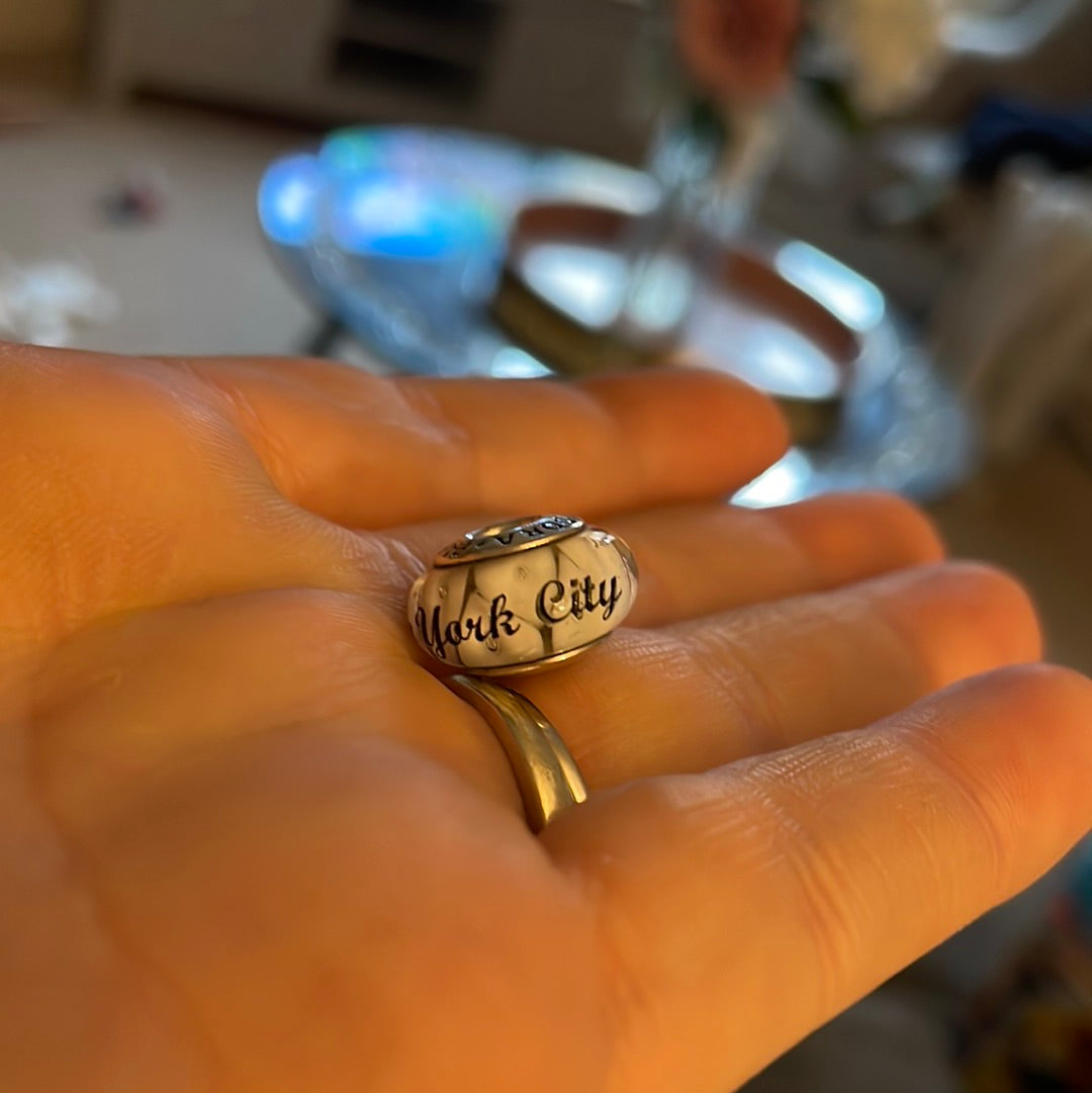 Genuine Pandora New York City Murano Rare Charm Travel Holiday