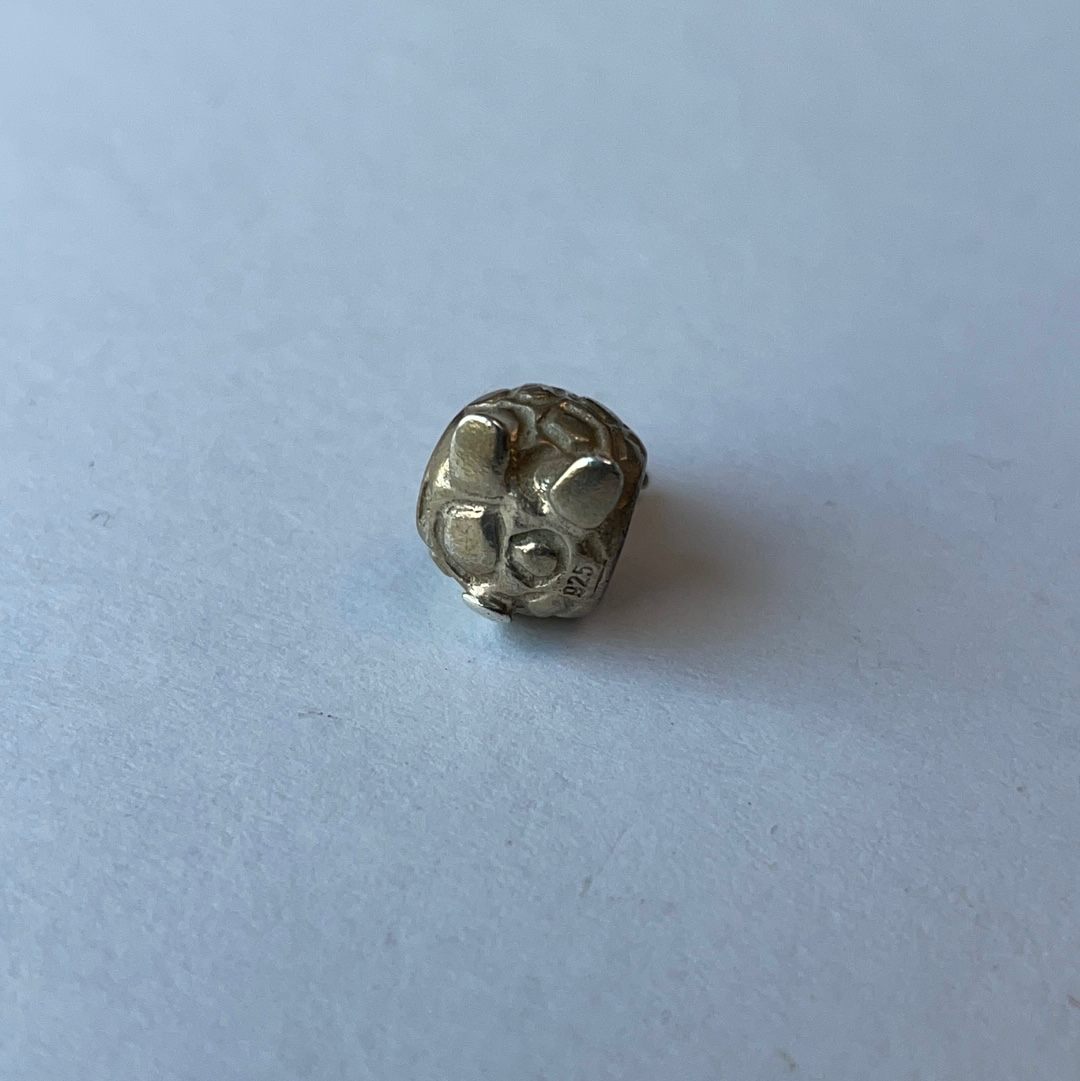 Genuine Pandora Retired Giraffe Charm