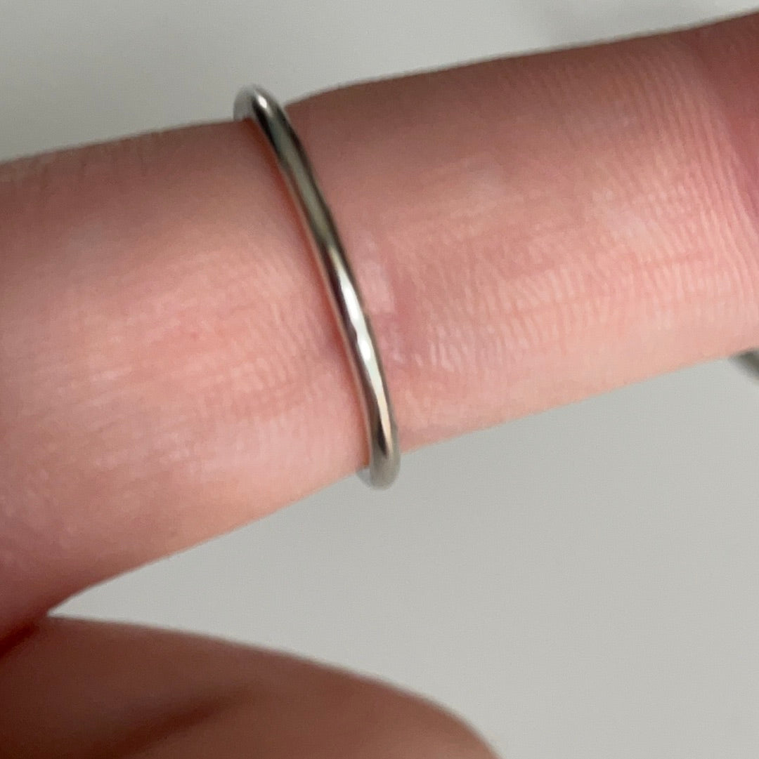 Genuine Pandora Small Gold Bow Ring Size 58