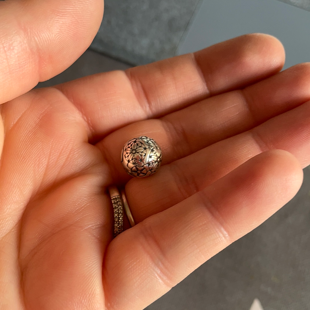 Genuine Pandora Abstract Flower Floral Clip Sold As One