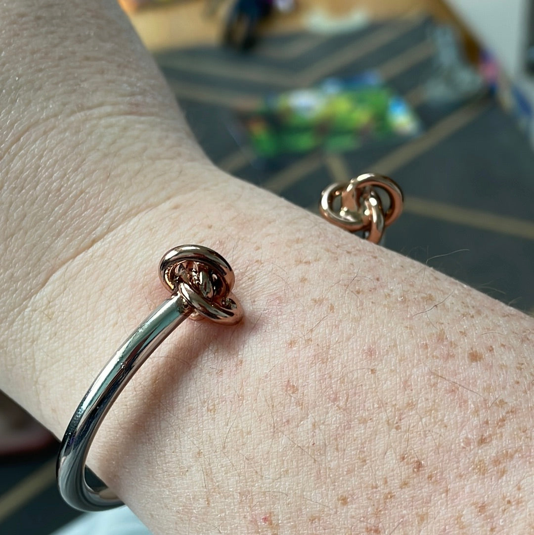 Suffolk Parade Fine Jewellers Rose Gold Knot Open Torque Bangle Large