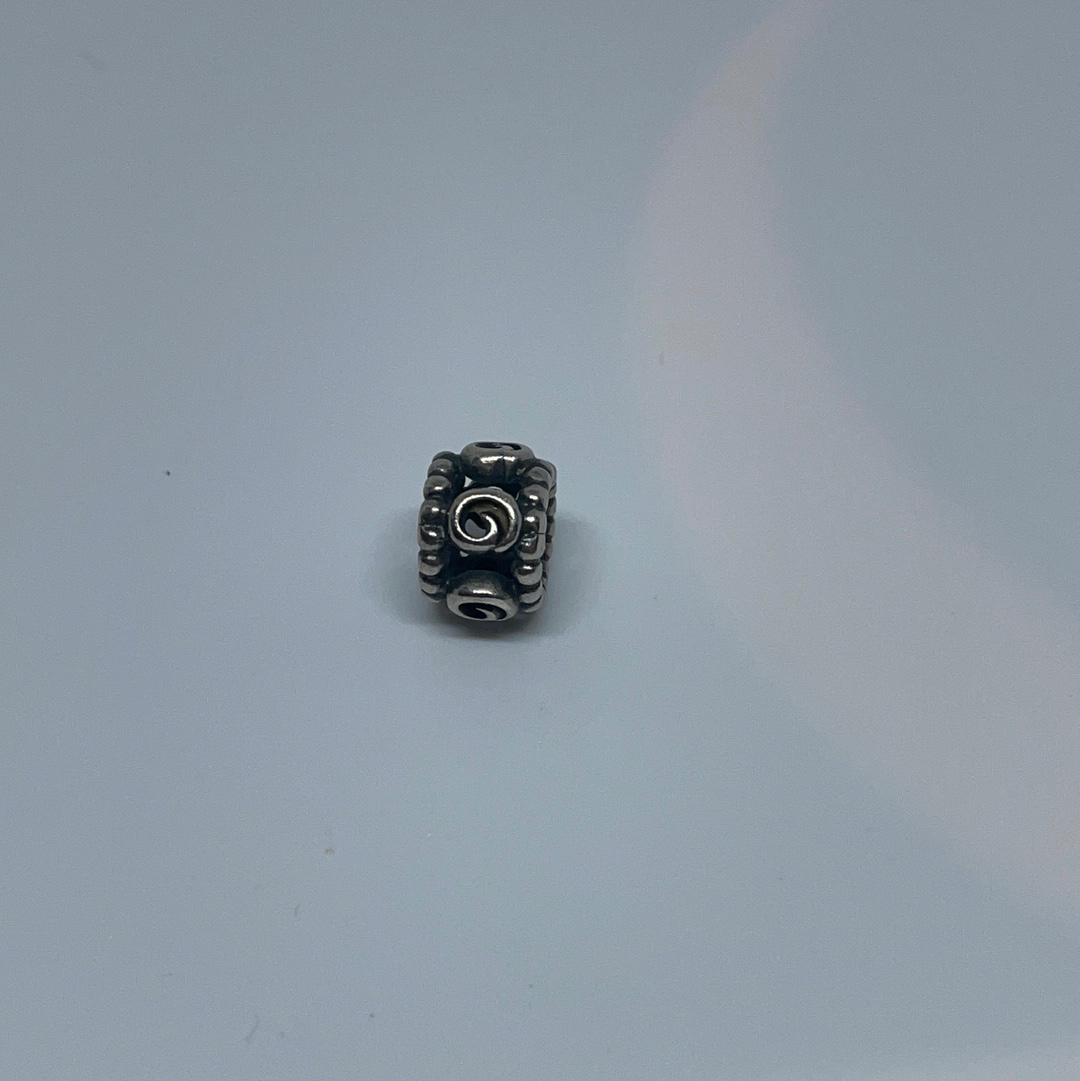 Genuine Pandora Ring of Roses Flower Rose Spacer Charm Retired x1