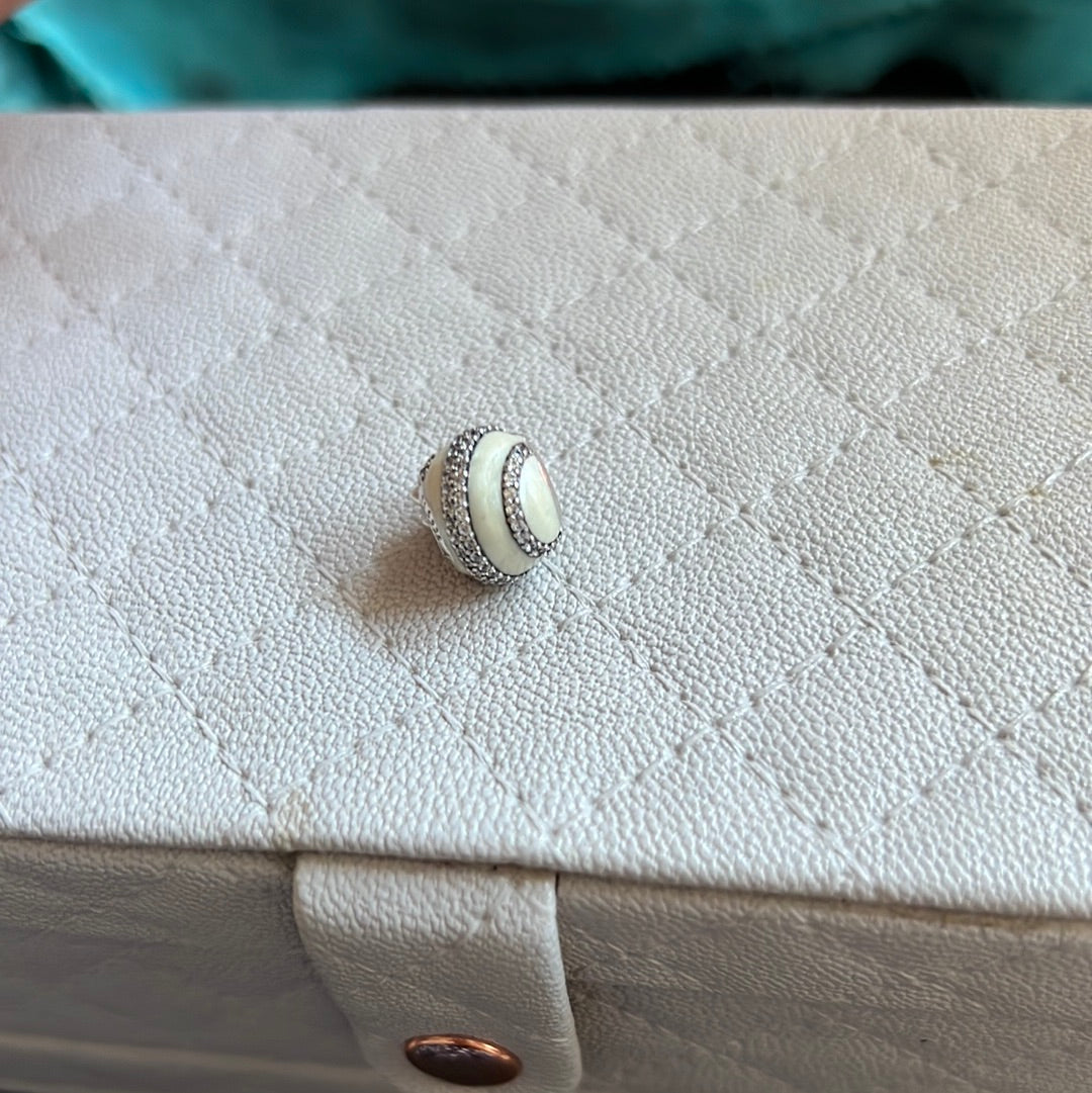 Genuine Pandora Christmas 2018 Club Bauble Moon and Star Pave Rare HTF BRAND NEW