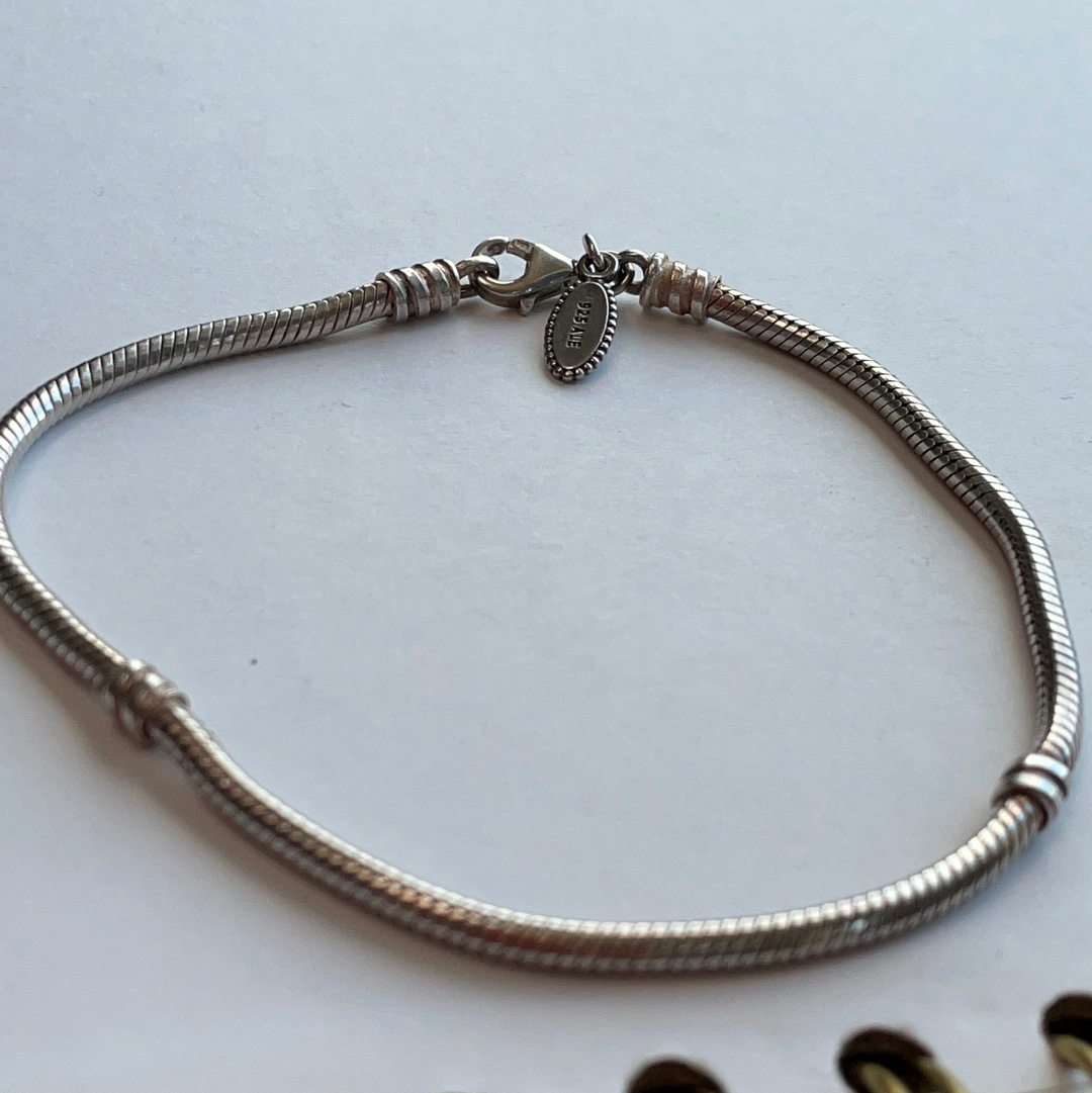 Genuine Pandora Moments Bracelet With Lobster Clasp