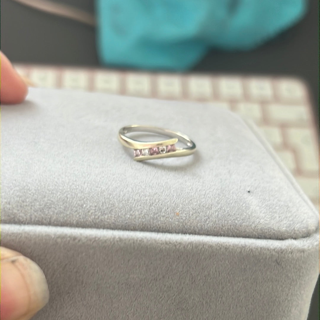 Solid 9ct Gold Ring With Pave Line Size 56
