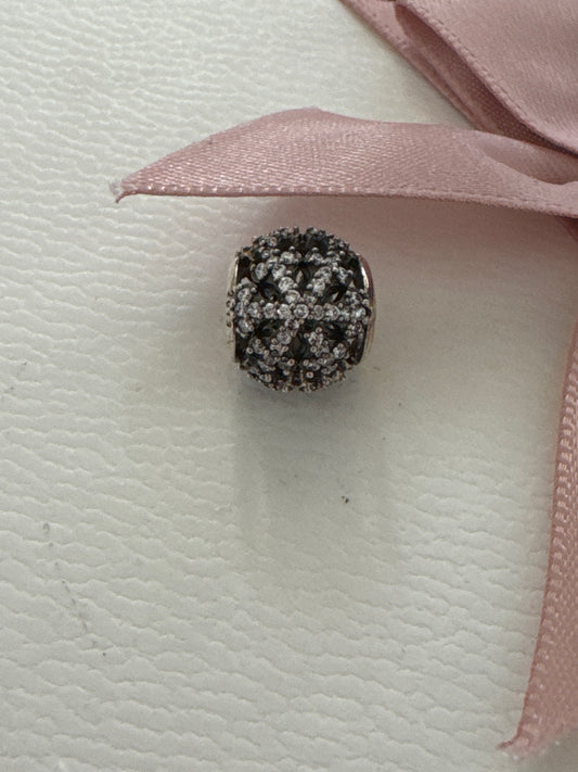 Genuine Pandora Limited Edition Let it Snow 2013 Pave Snowflake Open Charm