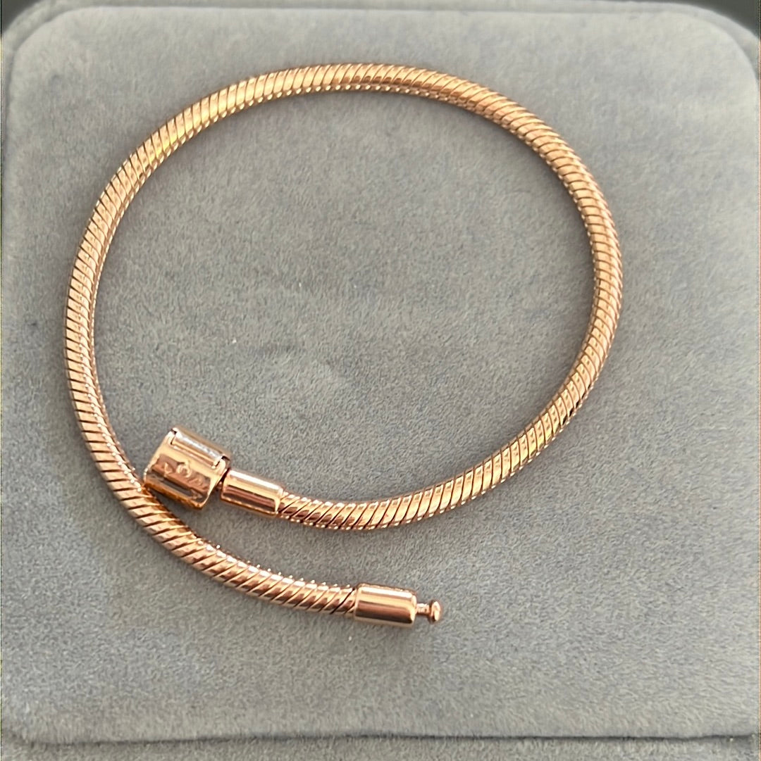 Genuine Pandora Rose Gold Bracelet Brand New 20cm