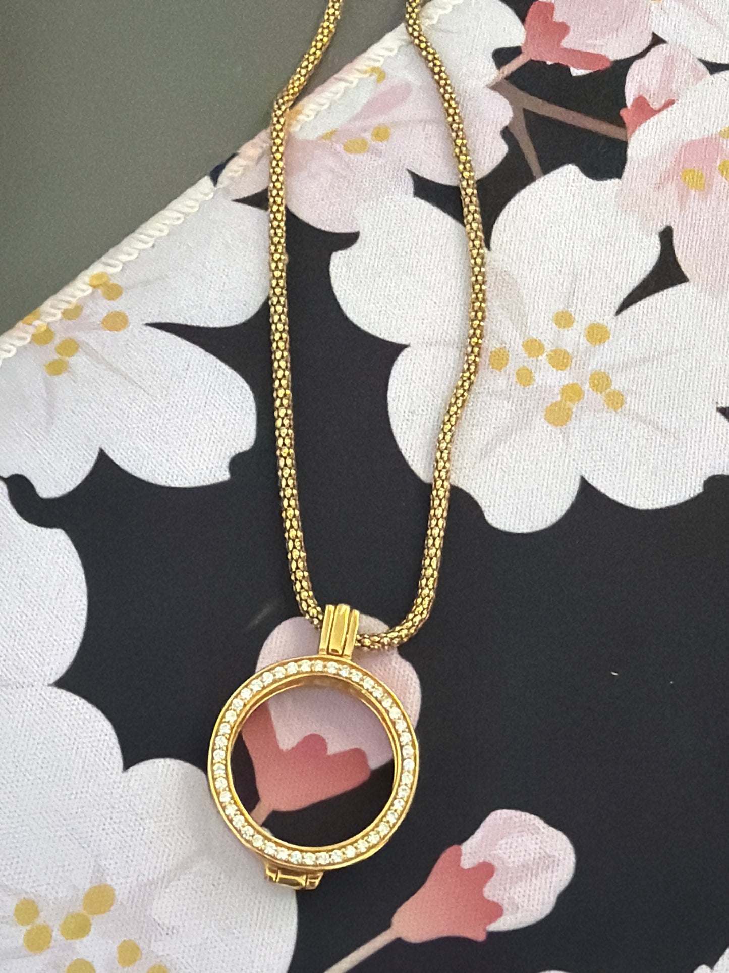 Genuine Hot Diamond Anaiz Memory/ Petite Locket Coin Keeper Circle Necklace With Hot Diamond Chain