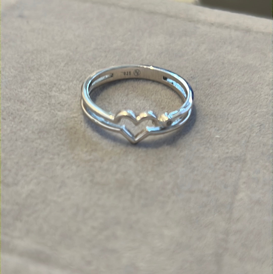 Sterling Silver Argento Heart Line Open Ring 56
