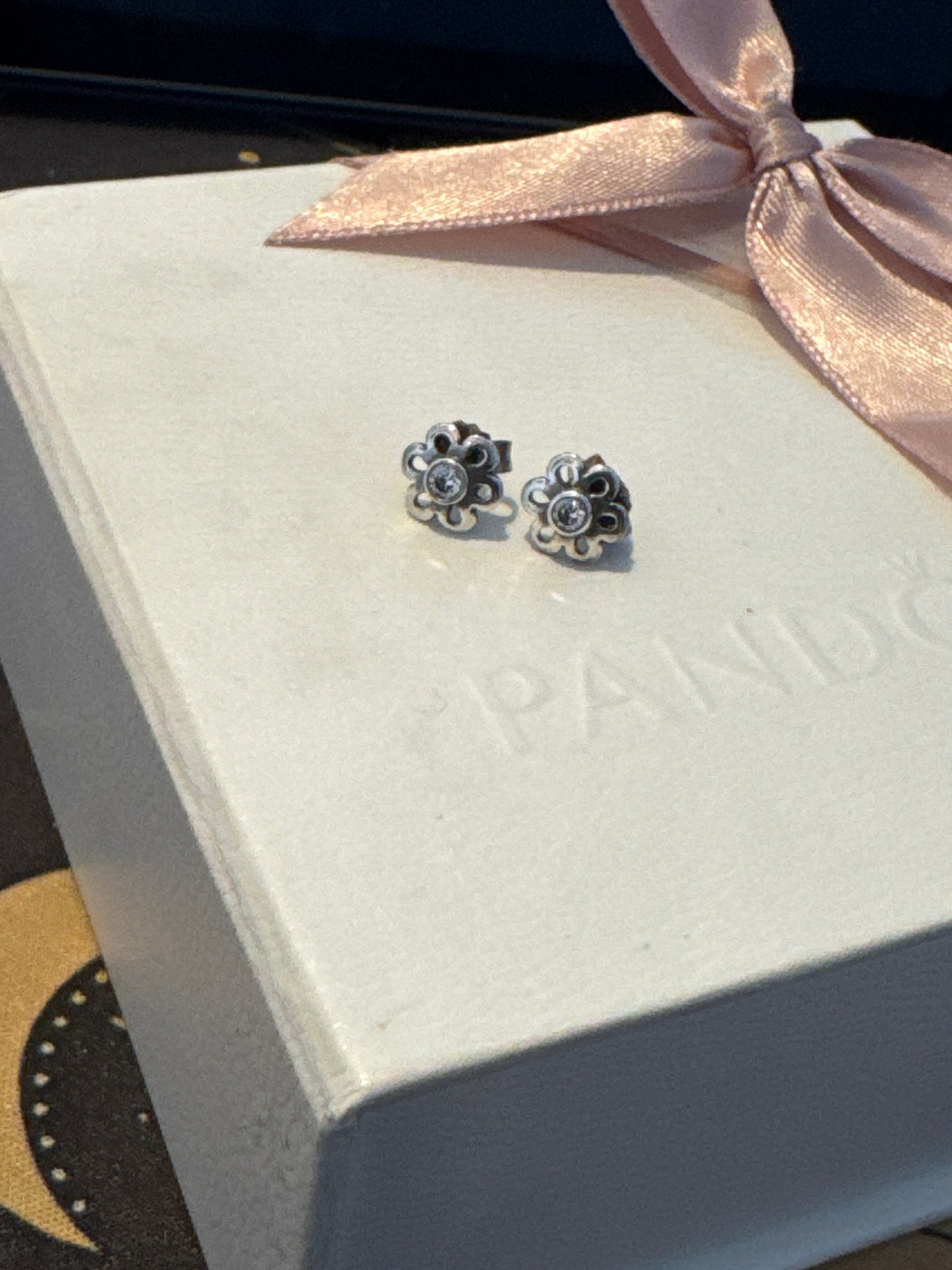 Genuine Pandora Retired CZ Daisy Flower Earrings Stud