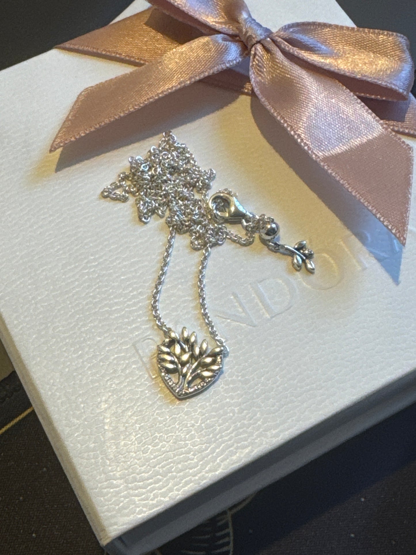 Genuine Pandora Sparkling Family Tree Necklace Pendant 50cm