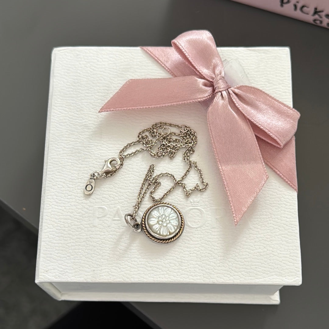 Genuine Pandora Two Tone Mother of Pearl Flower Signet Necklace RARE HTF