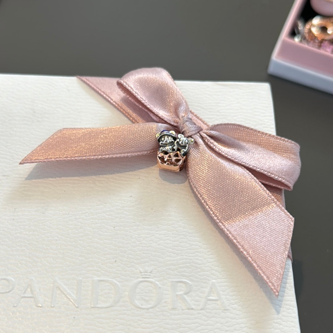 Genuine Pandora Disney Glow in the Dark Mickey and Minnie Halloween Pumpkin Charm