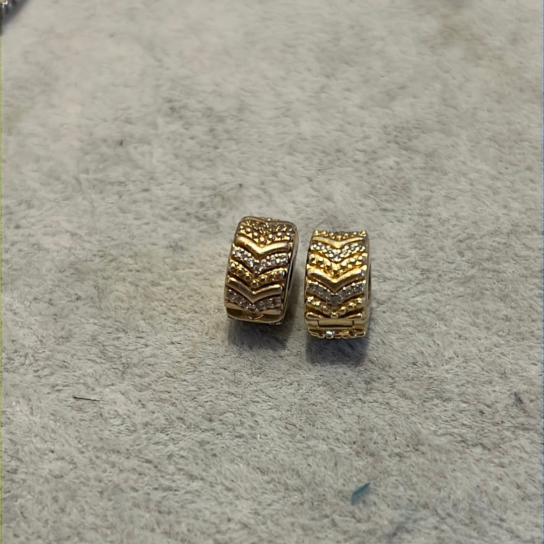 Genuine Pandora Shine Gold Wishbone Line Burst Clips PAIR