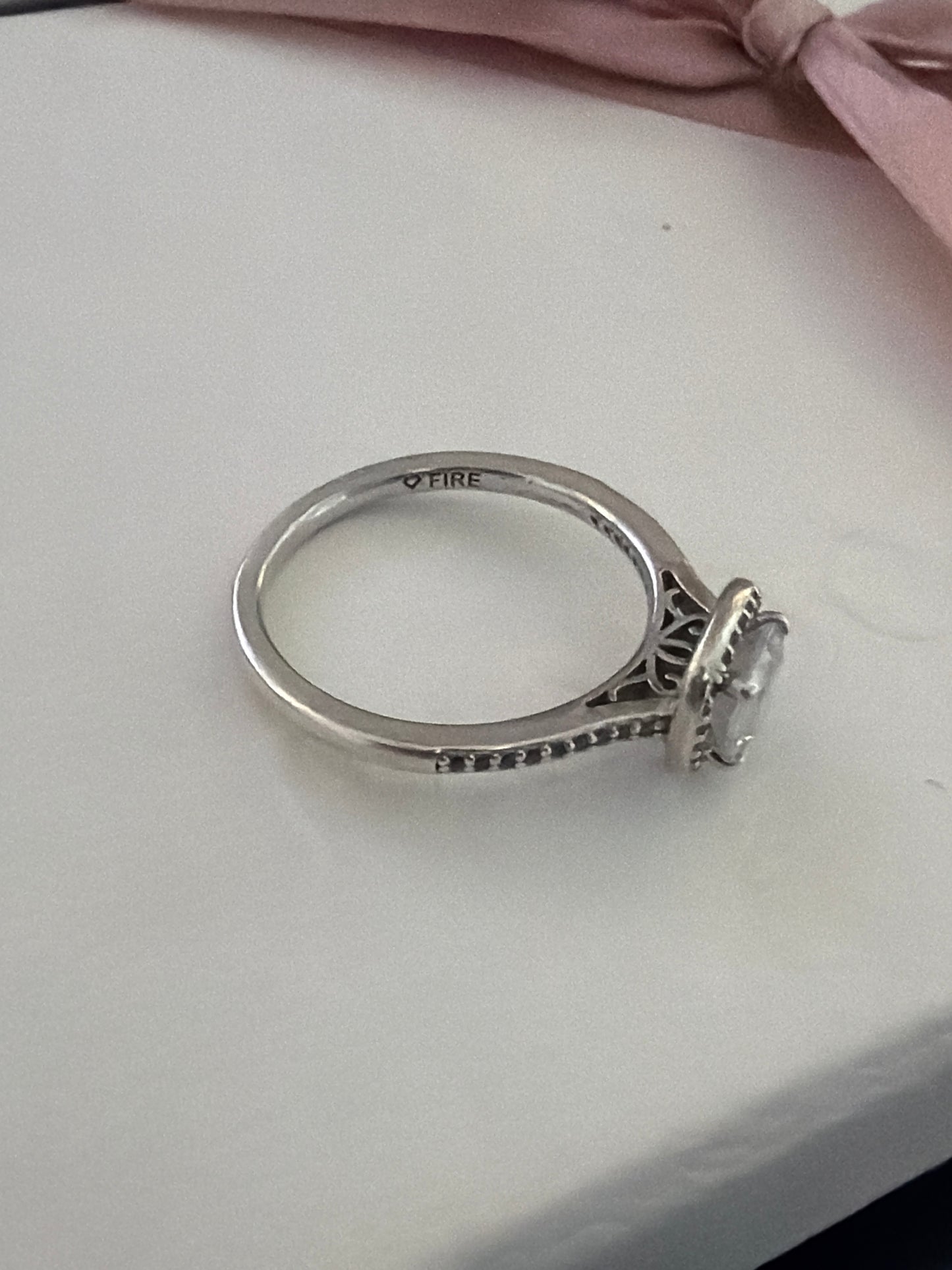 Genuine Diamonfire Sterling Silver CZ Clear Shoulder Set Ring 60